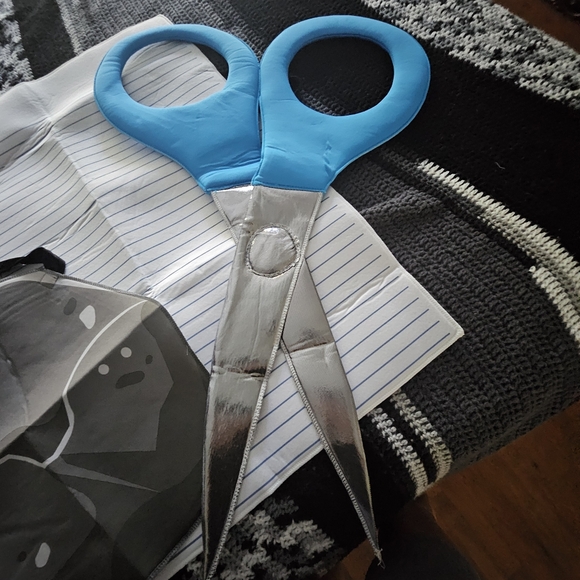 Costumes - Picture 2 of 8